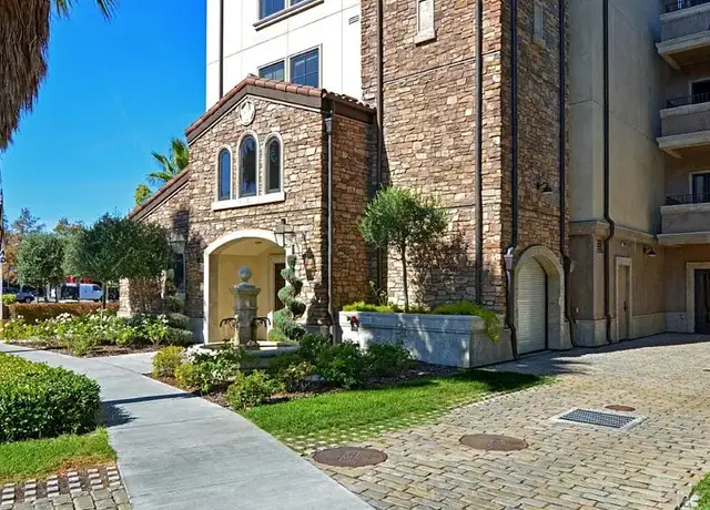 Photo of 885 Woodside Rd, Redwood City, CA 94061