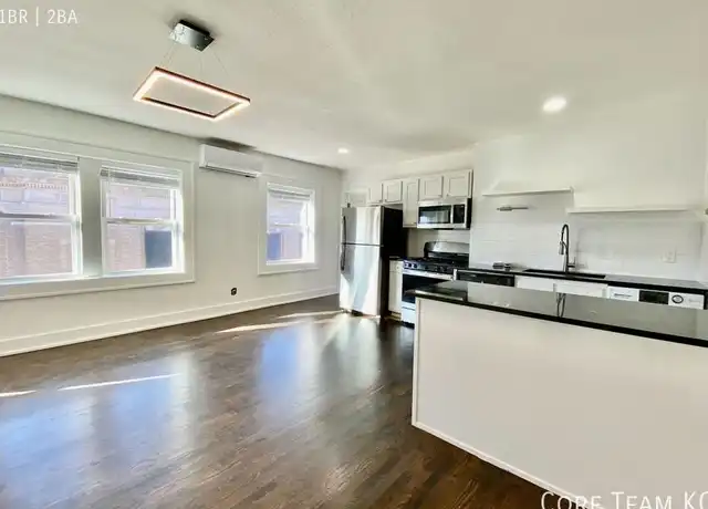 Property at 110 E 40th St Unit 303, Kansas City, MO, 64111, 1 bed, 2 baths, [object Object]