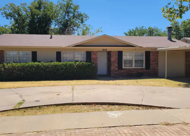 Property at 1925 70th St, Lubbock, TX, 79412, 3 beds, 2 baths, [object Object]