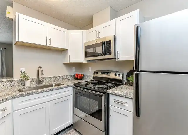 Property at 15Seventy Chesterfield - 1570 Westmeade Dr, Chesterfield, MO, 63017, 1-2 bed, 1-2 bath, [object Object]