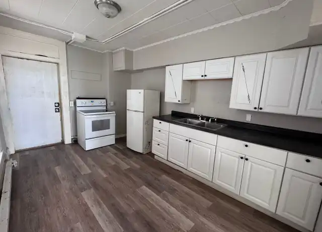 Property at 1021 3rd Ave Unit 4, Council Bluffs, IA, 51501, 1 bed, 1 bath, [object Object]