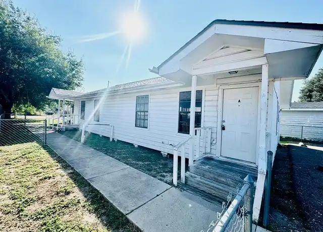 Property at 126 E 2nd St Unit C, San Juan, TX, 78589, 2 beds, 2 baths, [object Object]