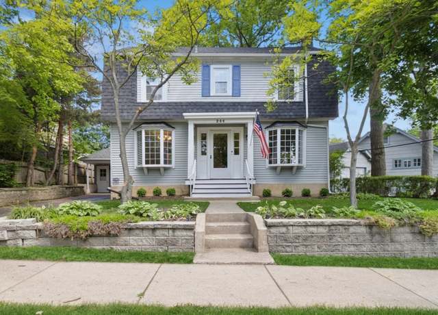 Photo of 244 Rose Ter, Lake Forest, IL 60045