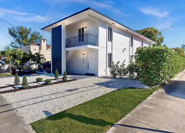 Property at 3556 SW 26th St Unit 3558, Miami, FL, 33133, 3 beds, 2 baths, [object Object]