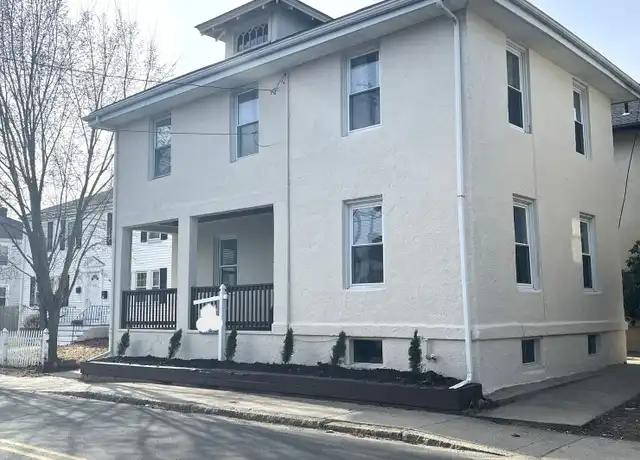 Property at 28 Mason St, Salem, MA, 01970, 3 beds, 1.5 baths, [object Object]