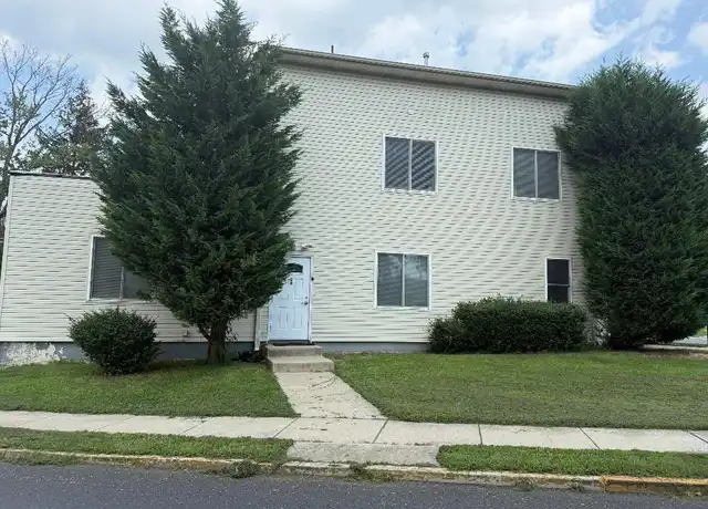Property at 7 E Mill Rd Unit D, Maple Shade, NJ, 08052, 2 beds, 1 bath, [object Object]