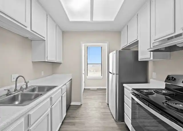 Property at Diamond Ridge Townhomes - 11403 N Lincoln Blvd, Oklahoma City, OK, 73114, 2-3 beds, 2.5-3 baths, [object Object]