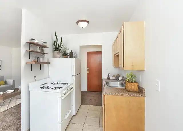 Property at University Court LLC - 729 SE 8th Ave, Minneapolis, MN, 55414, 1 bed, 1 bath, [object Object]