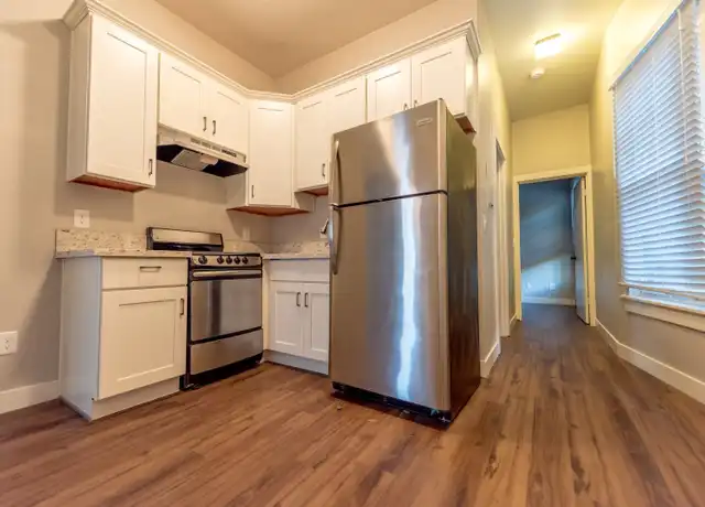 Property at 1402-1406 SW 12th Ave Unit 3, Portland, OR, 97201, 1 bed, 1 bath, [object Object]