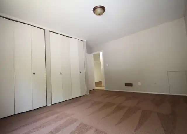 Property at 424 E Wheeling St Unit E-5, Washington, PA, 15301, 2 beds, 1 bath, [object Object]