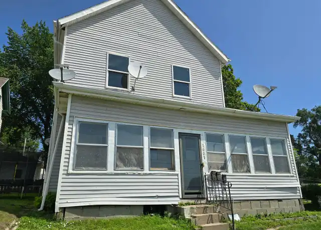 Property at 1601 W 4th St Apt 3, Sioux City, IA, 51103, 2 beds, 1 bath, [object Object]