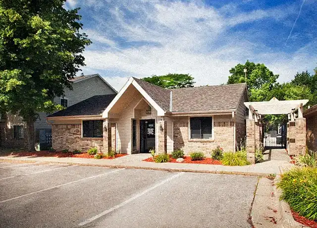 Property at Windsor Square by Broadmoor - 900 65th St, Windsor Heights, IA, 50324, 1 bed, 1 bath, [object Object]