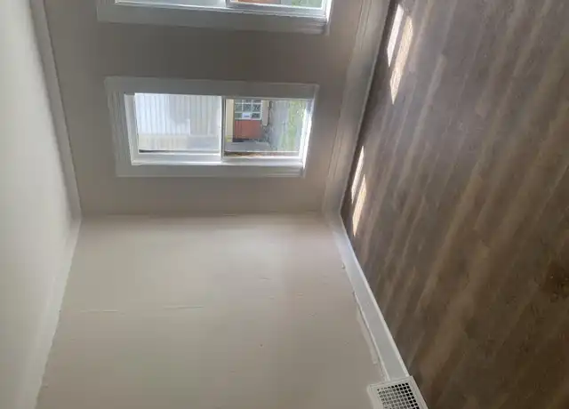 Property at 2914 Woodbridge Ave, Cleveland, OH, 44109, 2 beds, 1 bath, [object Object]