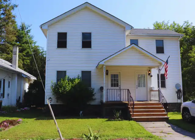 Property at 651 Paupack St Unit B, Hawley, PA, 18428, 1 bed, 1 bath, [object Object]