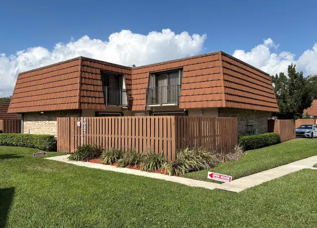 Property at 4087 Forest Hill Dr, Hollywood, FL, 33026, 2 beds, 2.5 baths, [object Object]