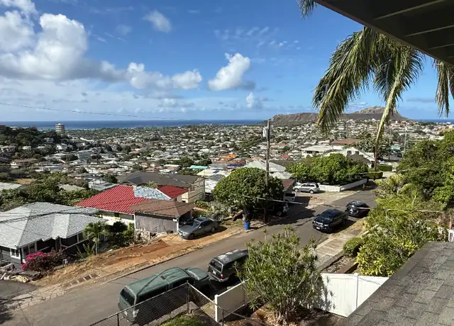Property at 3836 Pukalani Pl, Honolulu, HI, 96816, 4 beds, 2 baths, [object Object]
