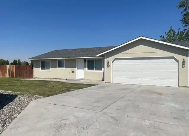 Property at 1738 W Mockingbird St, Moses Lake, WA, 98837, 3 beds, 2 baths, [object Object]