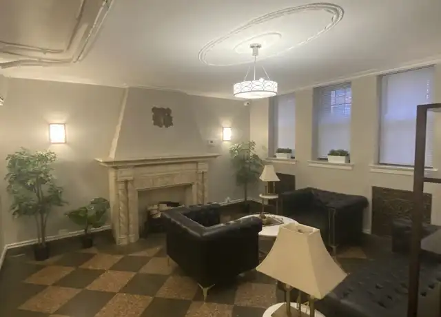 Property at 817 W Lakeside Pl Unit 202, Chicago, IL, 60640, 0 beds, 1 bath, [object Object]