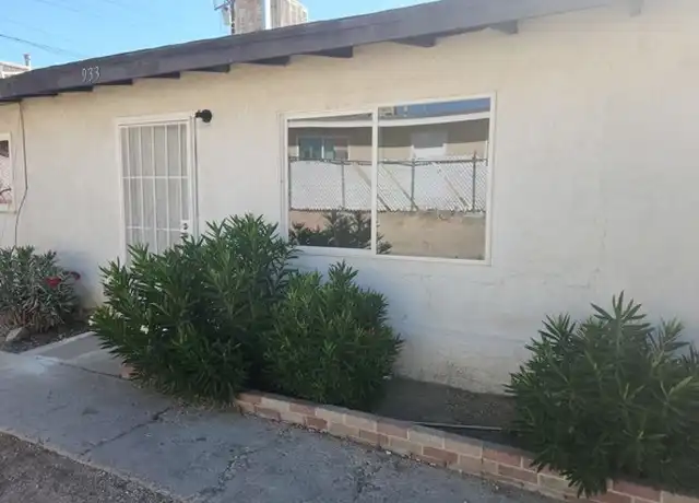 Property at 933 E Navajo St, Barstow, CA, 92311, 2 beds, 1 bath, [object Object]