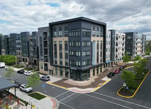 Photo of 4950 Westcroft Blvd, Chantilly, VA 20151
