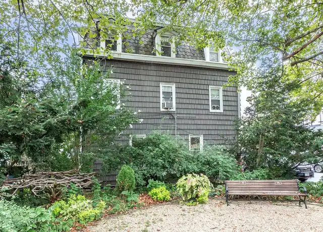 Property at 316-324 Sea Cliff Ave Unit 3rd Floor, Sea Cliff, NY, 11579, 1 bed, 1 bath, [object Object]