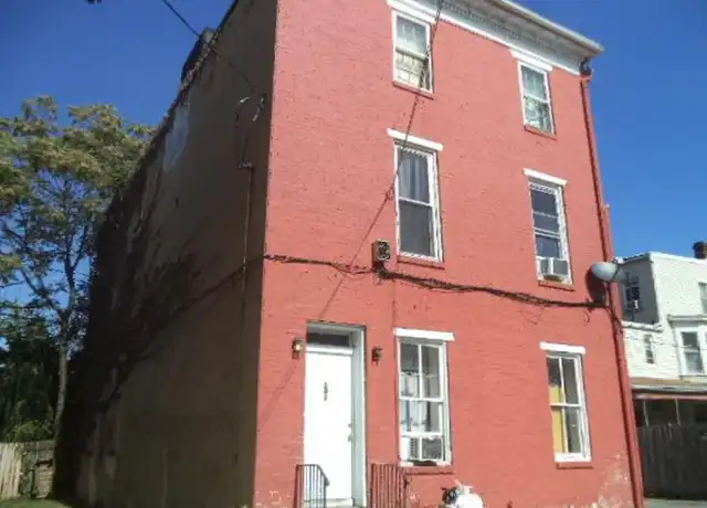 Property at 205 Jefferson Ave Apt 2, York, PA, 17401, 1 bed, 1 bath, [object Object]