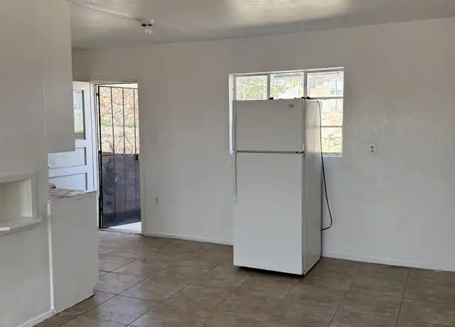 Property at 1300 N Ochoa St Unit 8, El Paso, TX, 79902, 1 bed, 1 bath, [object Object]