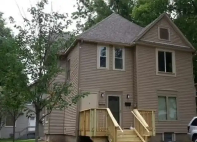 Property at 501 W Green St, Champaign, IL, 61820, 3 beds, 1 bath, [object Object]