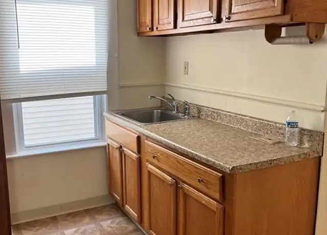 Property at 259 Humphrey St Unit 2, New Haven, CT, 06511, 3 beds, 1 bath, [object Object]