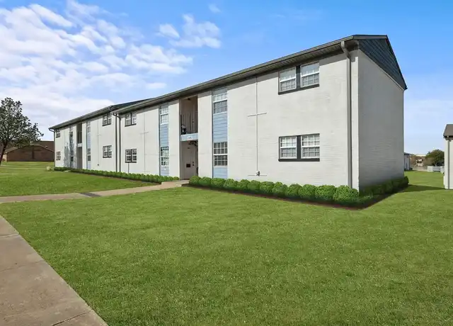 Property at Midpoint on Wilshire - 701 E Wilshire Blvd, Oklahoma City, OK, 73105, 2-3 beds, 1 bath, [object Object]
