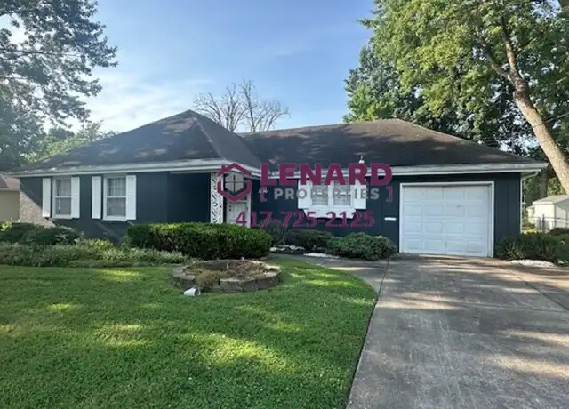Property at 1246 E Broadmoor St, Springfield, MO, 65804, 3 beds, 1 bath, [object Object]