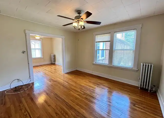 Property at 898-902 Main St Unit 900 2R, Holyoke, MA, 01040, 1 bed, 1 bath, [object Object]