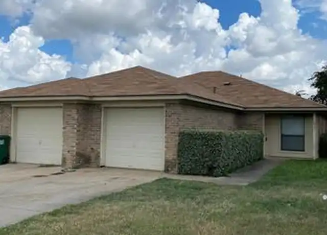 Property at 2812 Ridgecrest Dr, Fort Worth, TX, 76133, 2 beds, 1 bath, [object Object]
