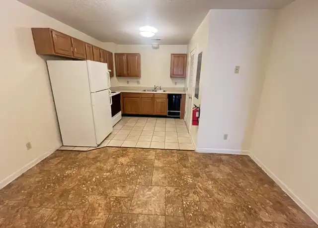 Property at 109 Commercial Unit 114, Warrensburg, MO, 64093, 1 bed, 1 bath, [object Object]