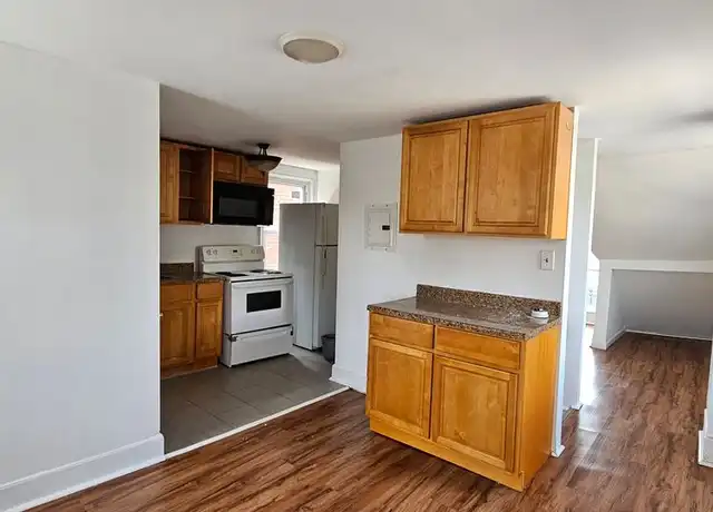 Property at 384 E High St Apt 3, Pottstown, PA, 19464, 1 bed, 1 bath, [object Object]