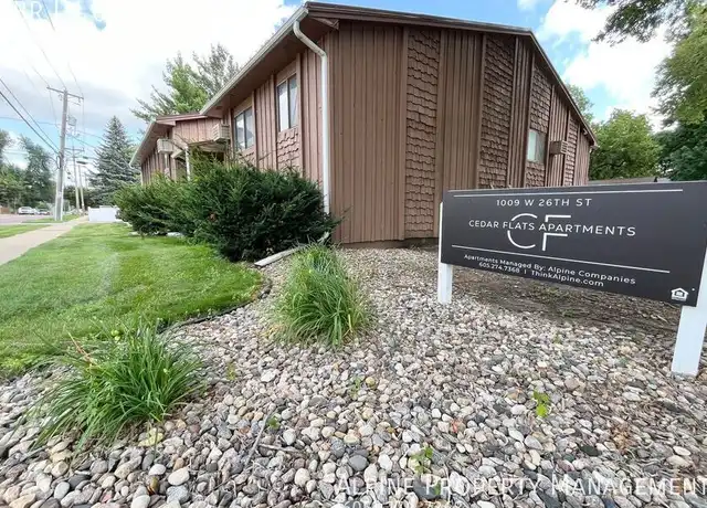 Property at 1009 W 26th St Unit 2, Sioux Falls, SD, 57105, 2 beds, 1 bath, [object Object]