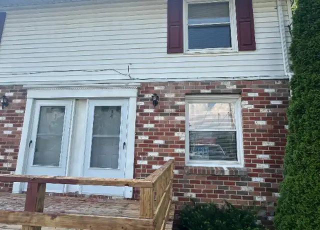 Property at 302 N Main St Unit 4, Davidsville, PA, 15928, 2 beds, 1 bath, [object Object]