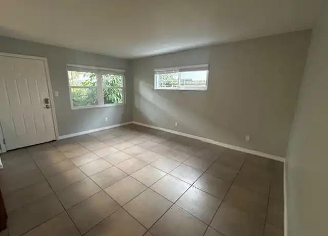 Property at 2050 Arlington St Unit 105, Sarasota, FL, 34239, 1 bed, 1 bath, [object Object]