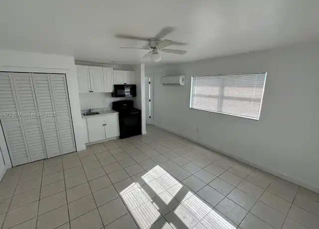 Property at 318 Tarpon Dr Unit 4, Cape Coral, FL, 33904, 0 beds, 1 bath, [object Object]