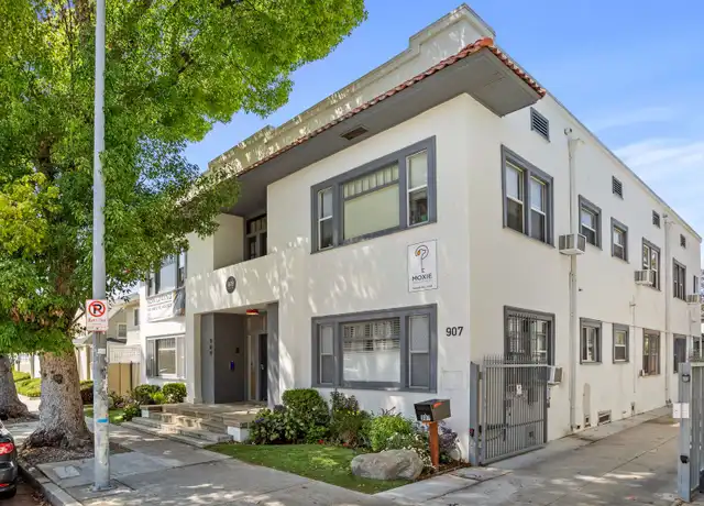Property at 909 W 30th St Unit 11, Los Angeles, CA, 90007, 0 beds, 1 bath, [object Object]