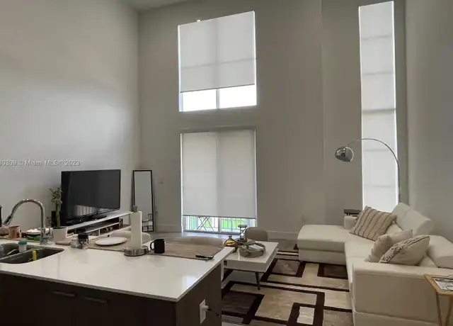 Property at 3455 NE 5th Ave, Oakland Park, FL, 33334, 1 bed, 1 bath, [object Object]