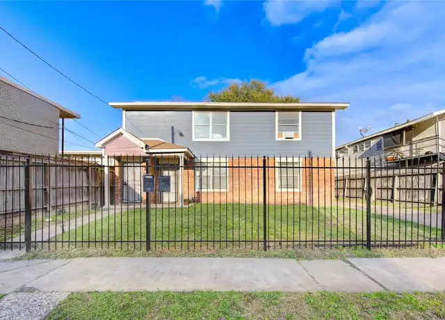 Property at 2915 Palm St Unit UP, Houston, TX, 77004, 2 beds, 1 bath, [object Object]