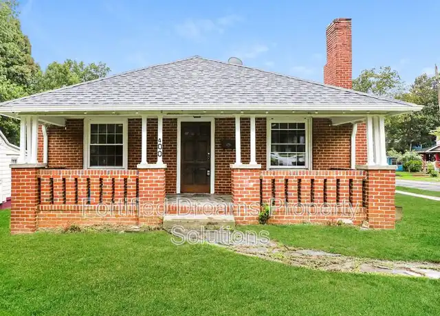 Property at 400 E 28th St, Winston Salem, NC, 27105, 3 beds, 2 baths, [object Object]