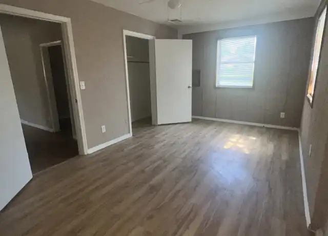 Property at 905 NW 99th St, Oklahoma City, OK, 73114, 3 beds, 2 baths, [object Object]