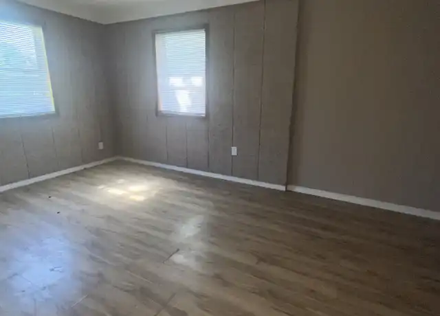 Property at 905 NW 99th St, Oklahoma City, OK, 73114, 3 beds, 2 baths, [object Object]