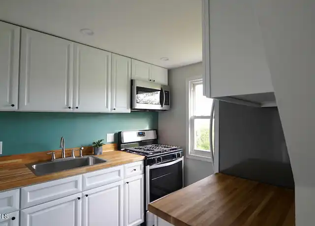 Property at 318 16th Ave Unit B, Belmar, NJ, 07719, 1 bed, 1 bath, [object Object]