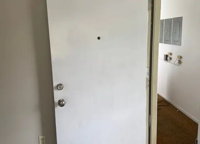 Property at 300 Kinne St Unit 3, East Syracuse, NY, 13057, 1 bed, 1 bath, [object Object]