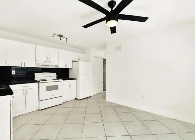 Property at 340 Madeira Ave, Coral Gables, FL, 33134, 1 bed, 1 bath, [object Object]