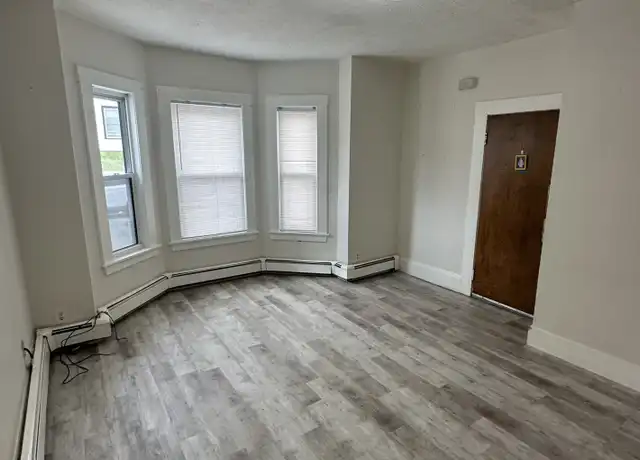 Property at 33 Louis St Unit 1, Chelsea, MA, 02150, 1 bed, 1 bath, [object Object]