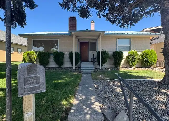Property at 505 W 10th Ave Unit 1, Ellensburg, WA, 98926, 3 beds, 1.5 baths, [object Object]